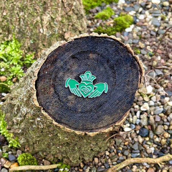 Claddagh Pin Badge - GaelMade